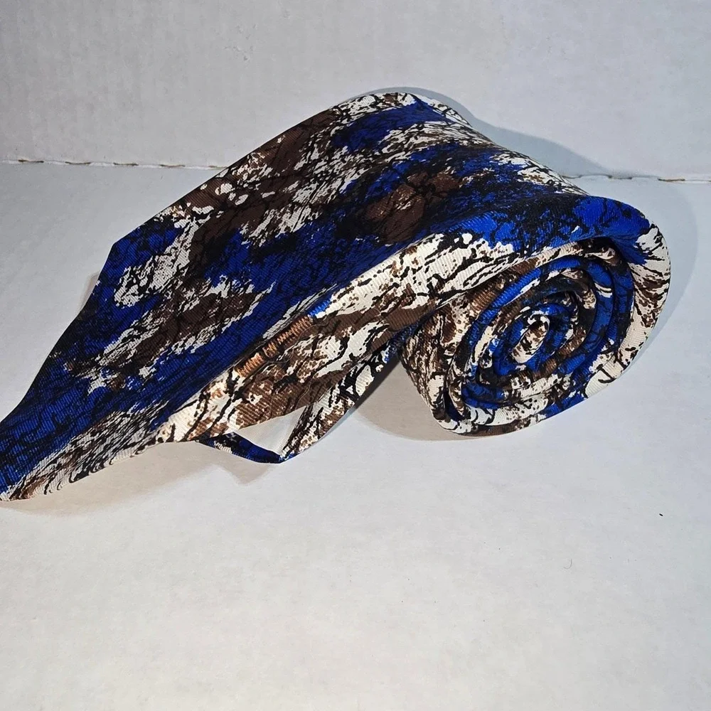VINTAGE Karoll's Chicago Funky Blue and Brown All Silk Neck Tie‎ NEW